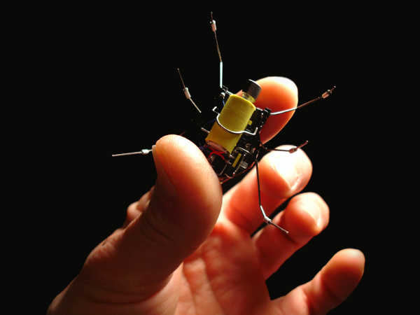 BATTERY POWERED MICROBOTIC INSECT